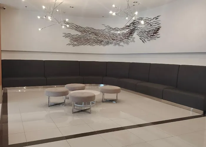 Cozy Unit In Quezon With Private Pool And Views *