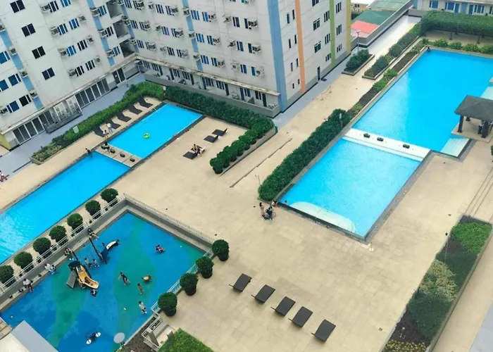 Cozy Unit In Quezon With Private Pool And Views