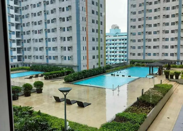 Cozy Unit In Quezon With Private Pool And Views